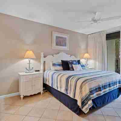 Spacious 3BR Resort Condo Steps From Gulf Beach Rooms