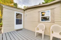 13 Mi to Nubs Nob: Pet-friendly Retreat - Bathtub