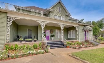 Paris Vacation Rental ~ 15 Mi to Mount Magazine!