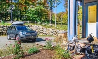 Inviting Ski-in/Ski-Out Condo at Jay Peak Resort!