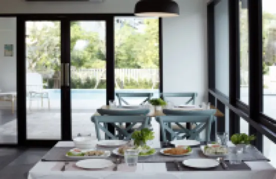 ポート カナリー ホテル