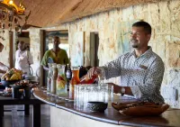 Motswari Private Game Reserve by Newmark - بار