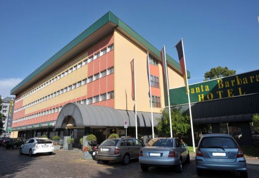 우나호텔스 디 원 밀라노