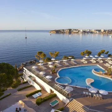 Aparthotel Ponent Mar Hotels near Platja de Ponent Mar