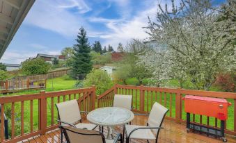 7 Mi to Dtwn: Pet-friendly Abode in Seattle!