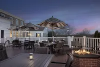 Virginia Crossings Hotel & Conference Center, Tapestry Collection by Hilton