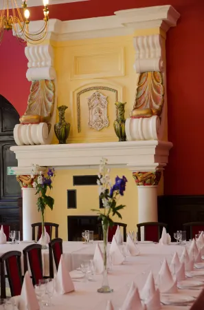 Pałac Krobielowice Отели в г. Собутка