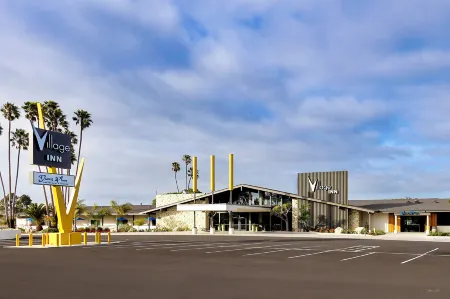 Village Inn Отели рядом с достопримечательностью «Surf Beach»