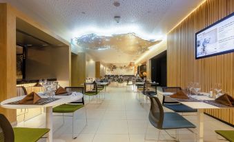 Seen Hotel Abidjan Plateau