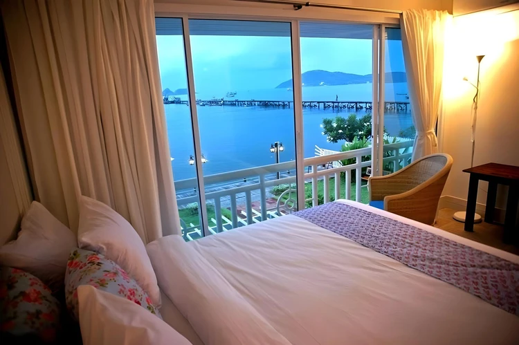 รูปภาพของบ้านสัตหีบชายทะเล