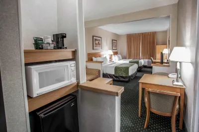 Comfort Suites Peoria I-74 Hotels near Finish Line