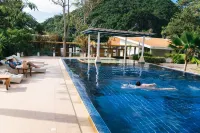 Anavilla Tangke Resort - Rooftop Pools
