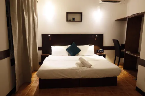 Samaik Thulusdhoo Inn