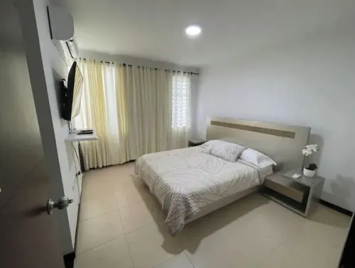Entire home with Air Conditioner, Water heater & private Car garage