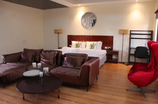 MaClare Resort