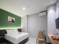 Cove Vaia Hotels in Regol