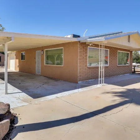 Riverfront Bullhead City Home w/ Mountain Views!