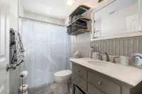 Sunset Beach_Cozy boutique cottage with all the must have beach amenities