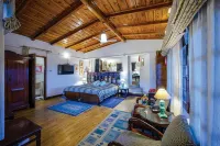 Neemrana's - Ramgarh Bungalows Hotel a 