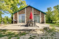 Pet-Friendly Richville Vacation Rental w/ Dock! - parking