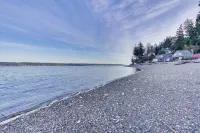 Puget Sound Cottage w/ Private Community Beach! - Beach