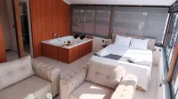 Marina Lora Sığacık