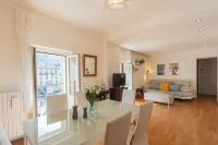 Linda Apartment 3 in Como