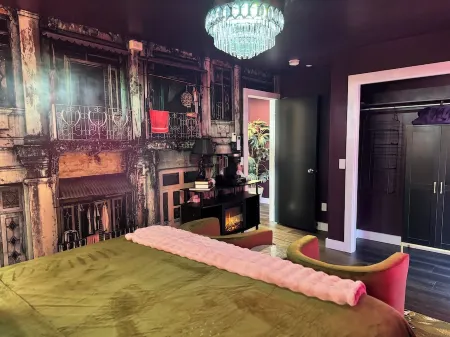 Havana Hideaway Downtown Saugatuck Walk to everything, Cozy, water view w/deck