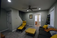 Short walk to river or downtown Kent.