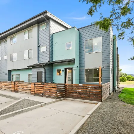 Old Town Modern New Build: Rftp Spa W/ Mtn Views!