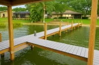 Private Hot Tub and Game Room Access - Charming Serene Retreat Hotels in Eagle Lake