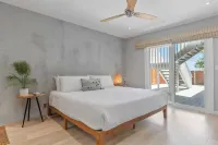 Walk to Trestles Beach Shared YardFirepit El Camino Surfhouse A by AvantStay