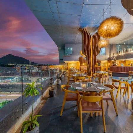 Sapphire Premium Hotel & Suite