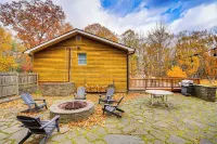 Private Hot Tub on 10 Acres: Cozy Catskill Getaway Hotels in Catskill