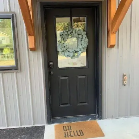 Luxury shome, views above Skagit Valley- EV charge