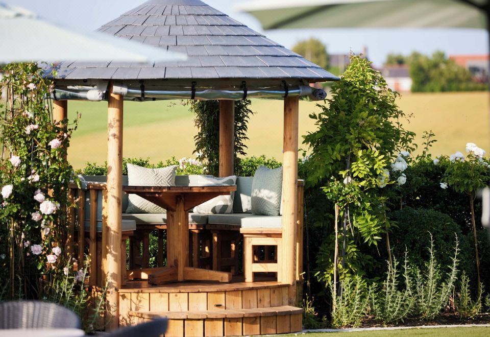 Wrightington Hotel & Health Club - Housity