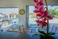 Ivory Serenity Hotel - 주차장