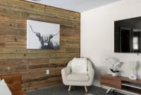 Private Lux Farmhouse | Hard Rock | Amphitheater Hotels in Mango