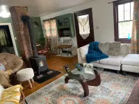 Boho Garden Bungalow Walkable, EV Charger