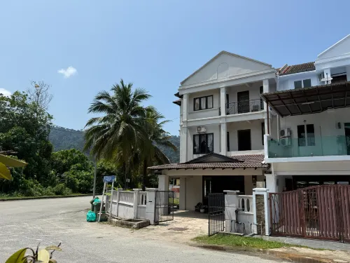 Le Lodge Camp House