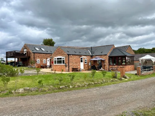 Quaint 4 Bed Barn Conversion Barnhouse Starshinezz Hotels in Coxhoe