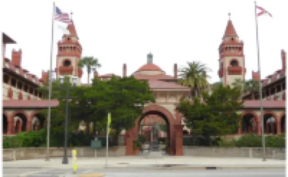 1880 Victorian In Heart Of Downtown