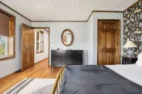 Stunning Views: Secluded 5 bedroom Mountain Home