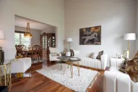 Luxury Living - Spacious & Deluxe Home