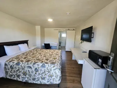 Townhouse Del Rancho Motel Portland Oregon 205 Hotels near The Aerie at Eagle Landing
