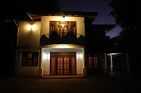 5 minutes from Kandy city