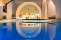 Athina Luxury Suites - bar