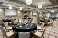Hilton Garden Inn Olathe - breakfast