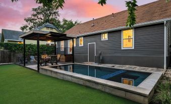 Casa Que Canta by Avantstay Private Pool, Firepit & Walkable East Austin Gem