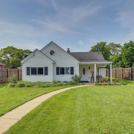 Private Plainfield Retreat w/ Gas Grill + Patio